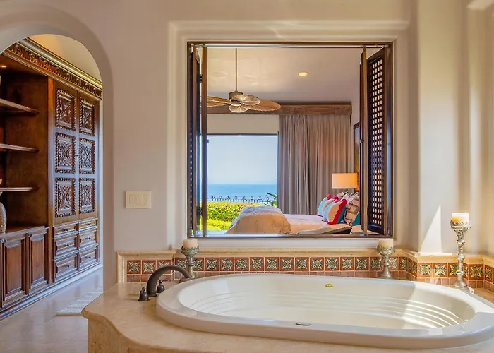 Villa Del Mar Fully Staffed And Access To Golf & Palmilla Dunes Club