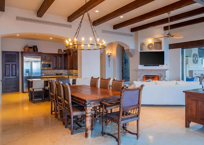 Del Mar Fully Staffed And Access To Golf & Palmilla Dunes Club *