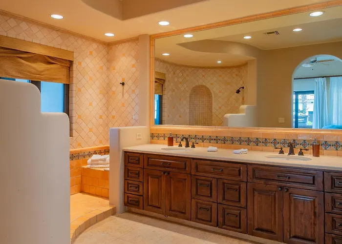 Del Mar Fully Staffed And Access To Golf & Palmilla Dunes Club Villa
